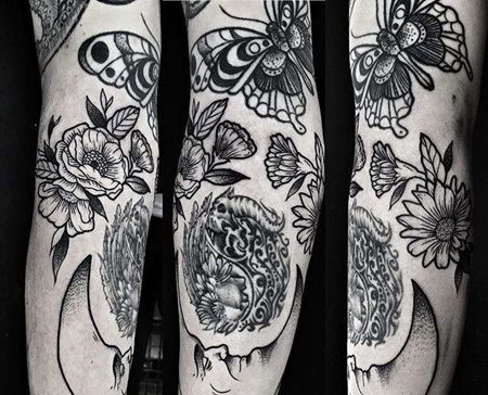 线条小腿花卉蝴蝶月亮纹身图案