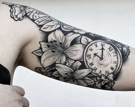 New School大臂花卉钟表纹身图案