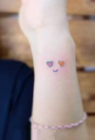 一组彩色小清新纹身图案