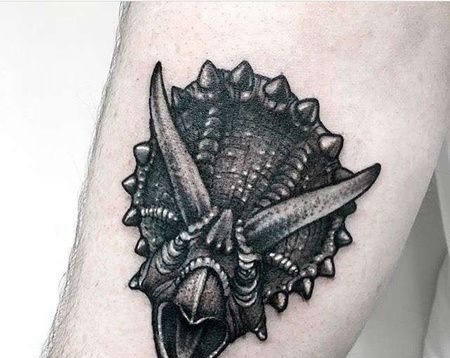 写实小臂恐龙纹身图案