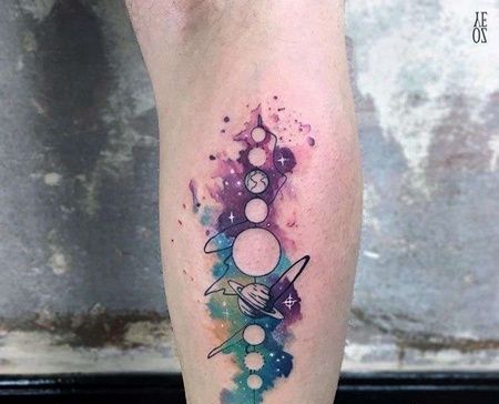 水彩小腿星球纹身图案