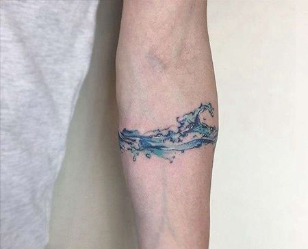 水彩小臂海浪臂环纹身图案
