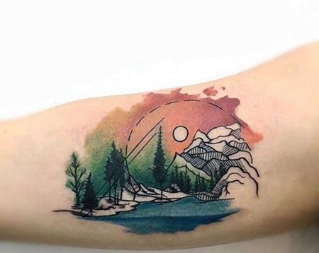 水彩大臂山纹身图案