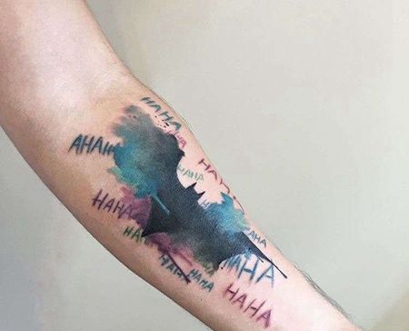 水彩小臂蝙蝠侠纹身图案