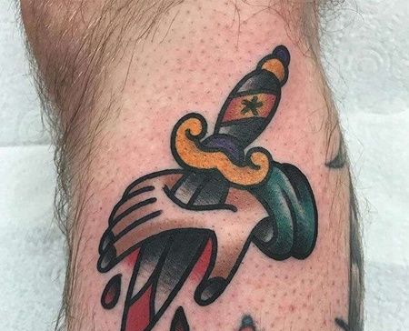 Old School小腿手匕首纹身图案