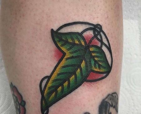Old School大腿叶子纹身图案