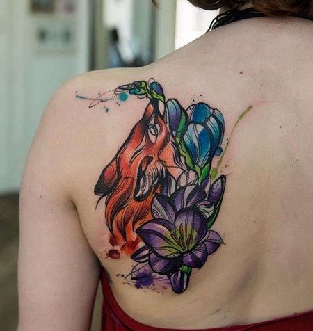 水彩后背狐狸纹身图案