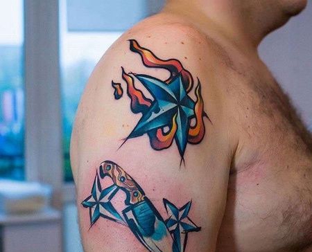 水彩大臂匕首纹身图案