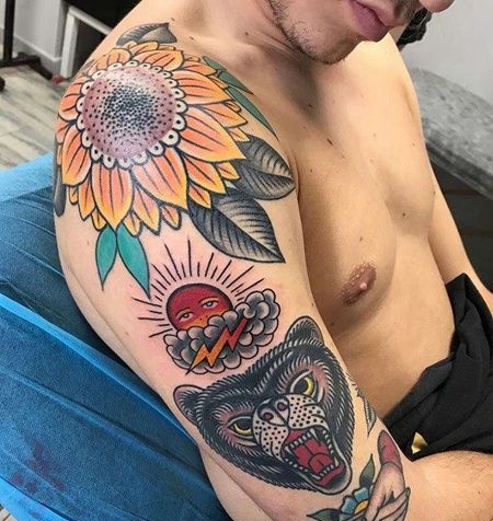 Old School大臂太阳云纹身图案