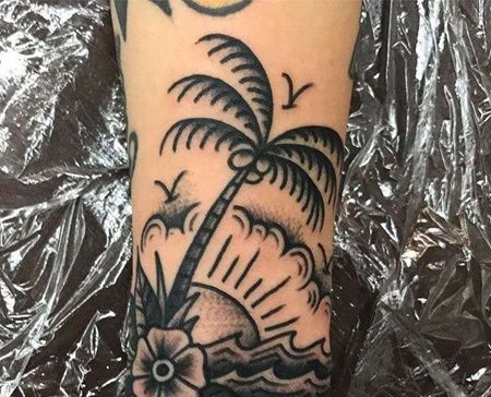 Old School小臂椰子树海纹身图案