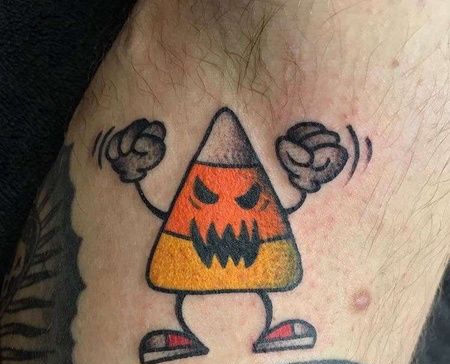 Old School小臂金字塔纹身图案