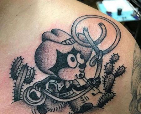 Old School锁骨人像纹身图案