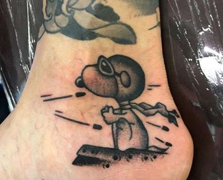 Old School小臂史努比纹身图案