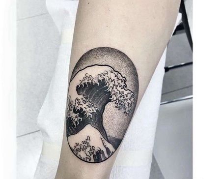 小腿海浪纹身图案
