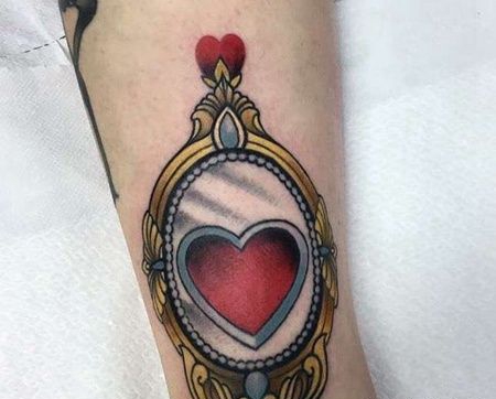 New School小腿心镜子纹身图案