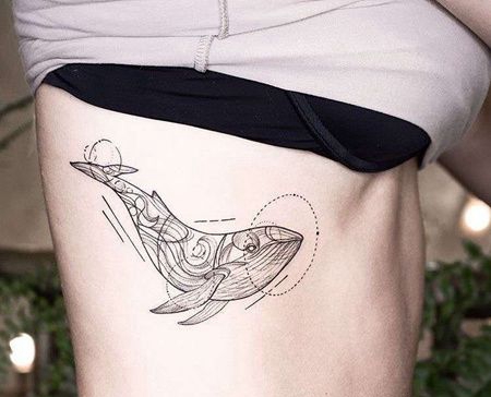 几何侧腰鲸鱼纹身图案
