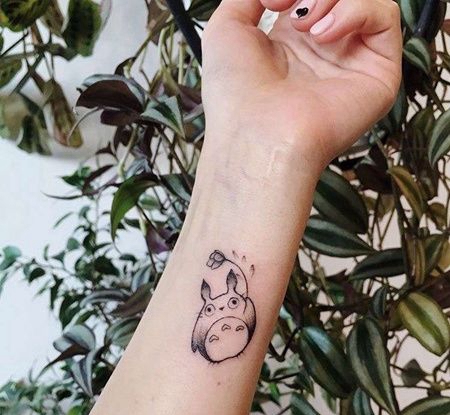 点线小臂龙猫纹身图案