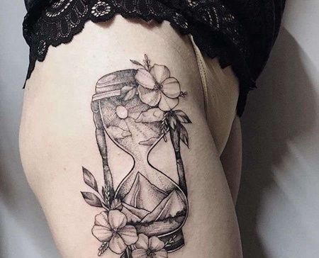 点线大腿沙漏纹身图案