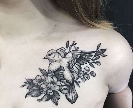 点线锁骨鸟花卉纹身图案