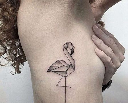 几何侧腰火烈鸟纹身图案