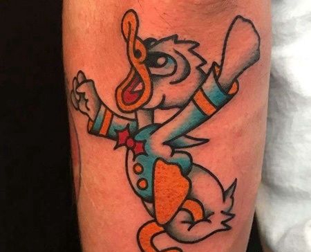 Old School小臂唐老鸭纹身图案