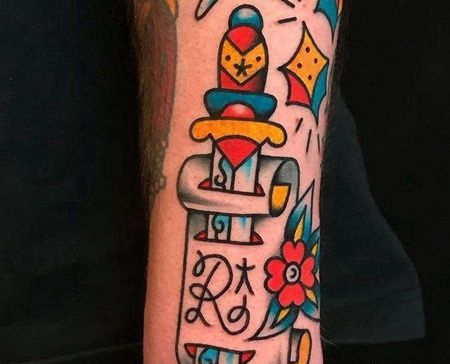 Old School小臂剑纹身图案