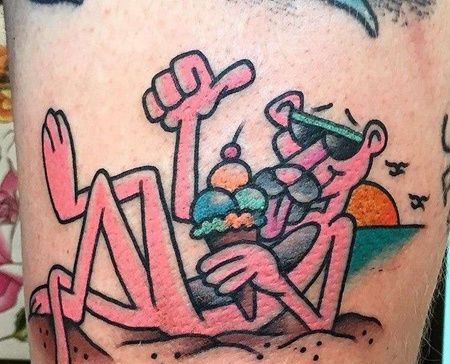 Old School大腿粉红豹纹身图案