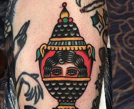 Old School大腿瓶子纹身图案