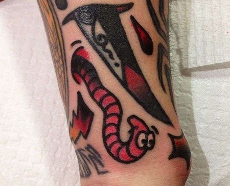 Old School小臂蚯蚓纹身图案