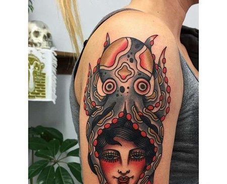 Old School大臂女人章鱼纹身图案