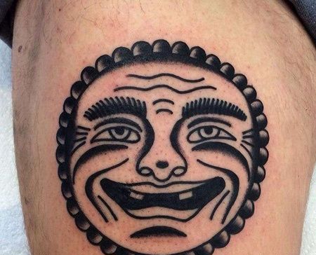 Old School大腿太阳纹身图案