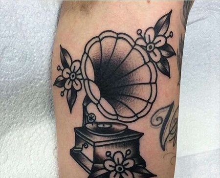 Old School大臂唱片机纹身图案