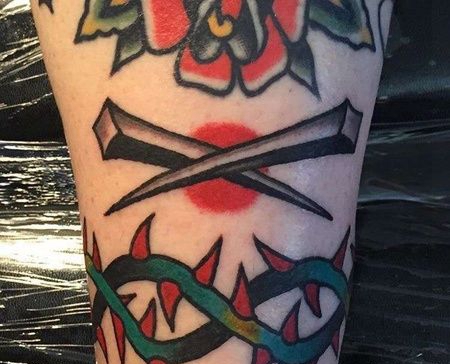 Old School小腿荆棘纹身图案