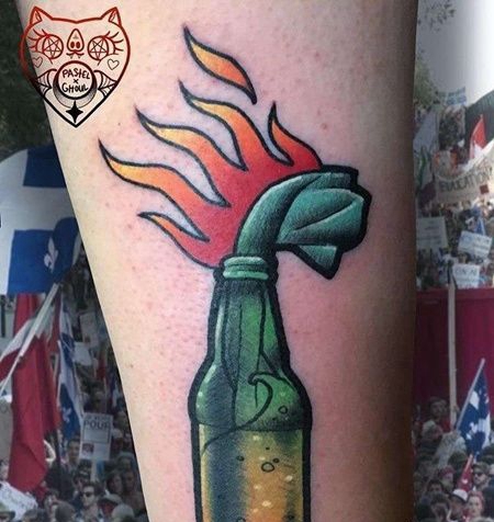 New School大腿燃烧瓶纹身图案