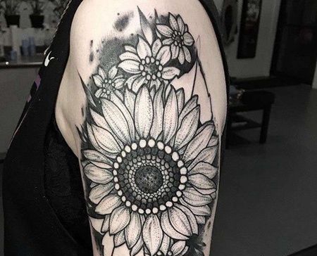 点线大臂向日葵纹身图案
