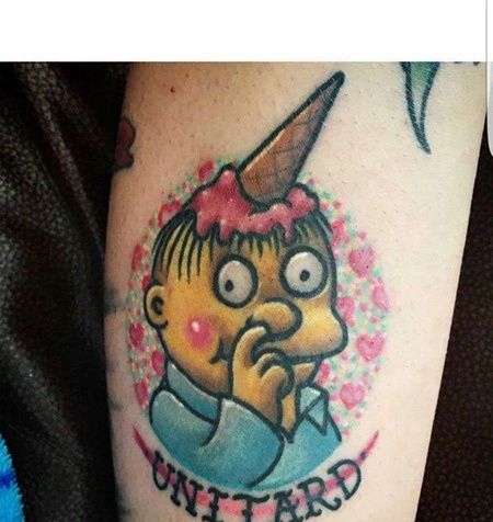 New School小臂辛普森纹身图案