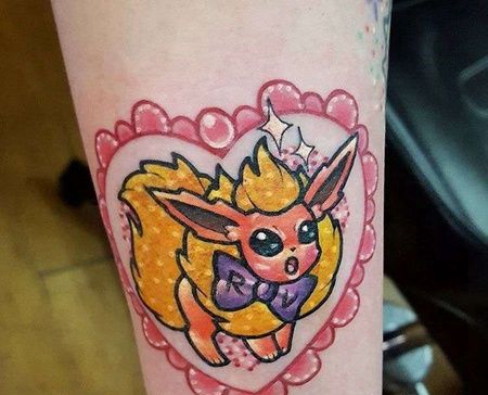 卡通小臂神奇宝贝伊布纹身图案