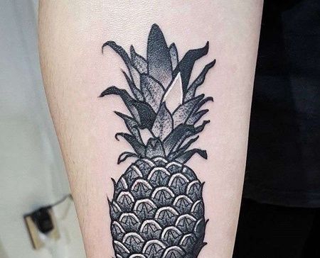点线小臂菠萝纹身图案