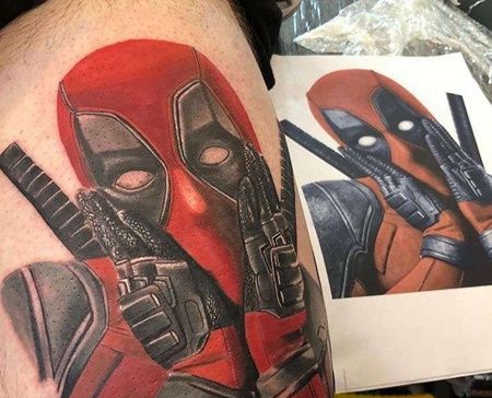 写实大臂死侍纹身图案