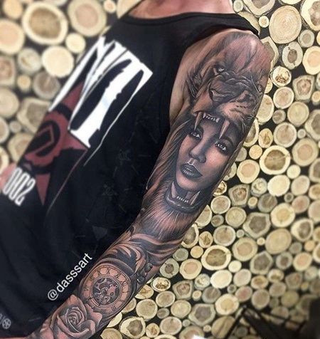 写实胳膊女人钟表纹身图案