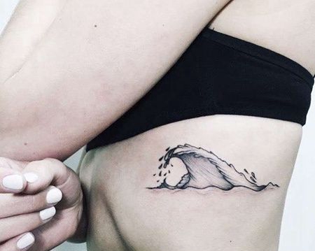 点线侧腰海浪纹身图案