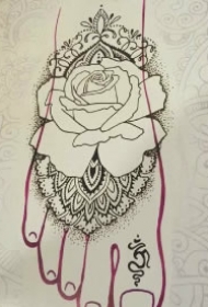 一组漂亮的脚背纹身效果图赏析