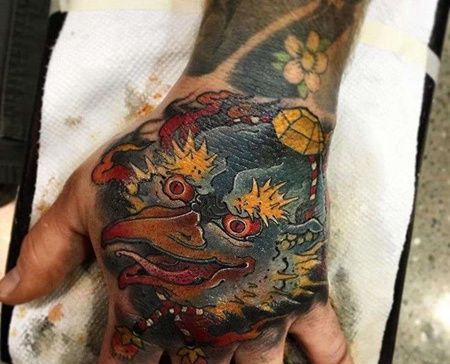 新传统手背雷震子纹身图案