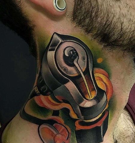 New School脖子电灯泡纹身图案