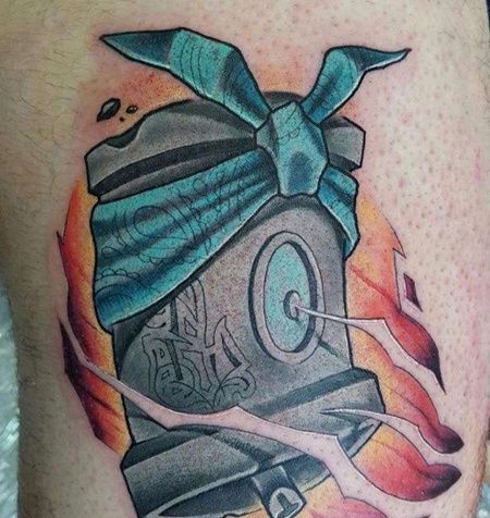 New School大腿墓碑纹身图案