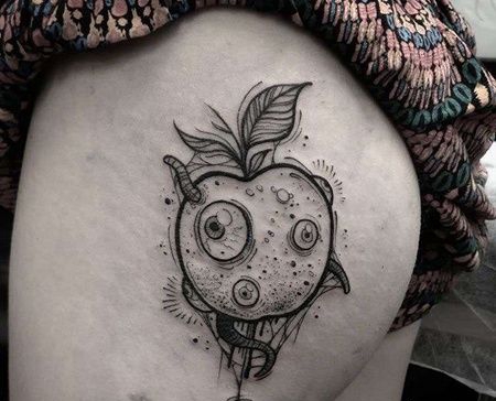 点线大腿苹果纹身图案