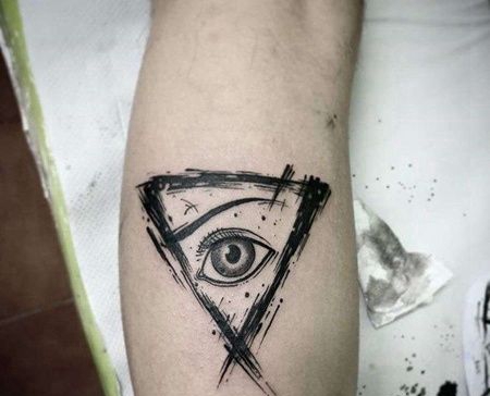 泼墨小腿眼睛纹身图案