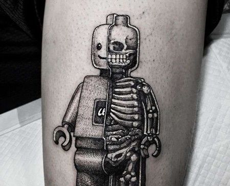 写实小腿玩偶纹身图案