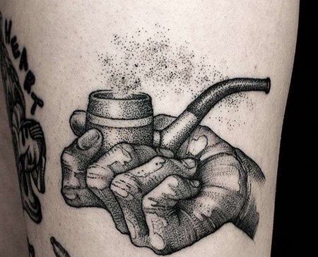 点线大腿手纹身图案