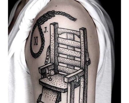 Old School大臂老虎凳纹身图案